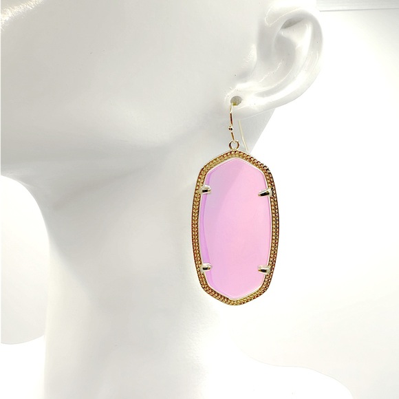 Kendra Scott Danielle Gold Statement Earrings in Dichroic Glass/Gold. - Picture 8 of 8